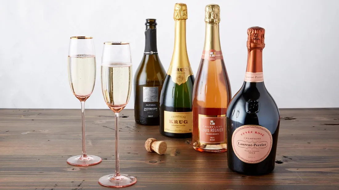 imageye___-_imgi_3_champagne-glasses-bottles-1-jpg.webp