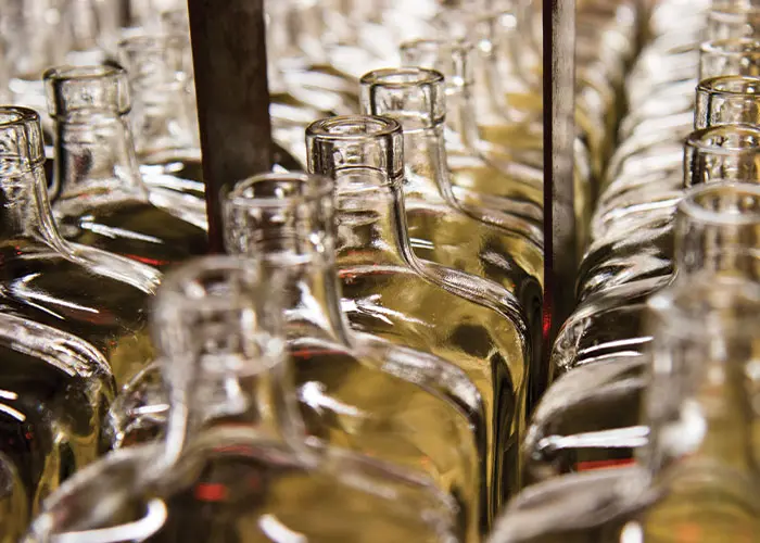 markets-spirits-silk-screen-print-custom-glass-liquor-bottle-shapes-profiles.webp