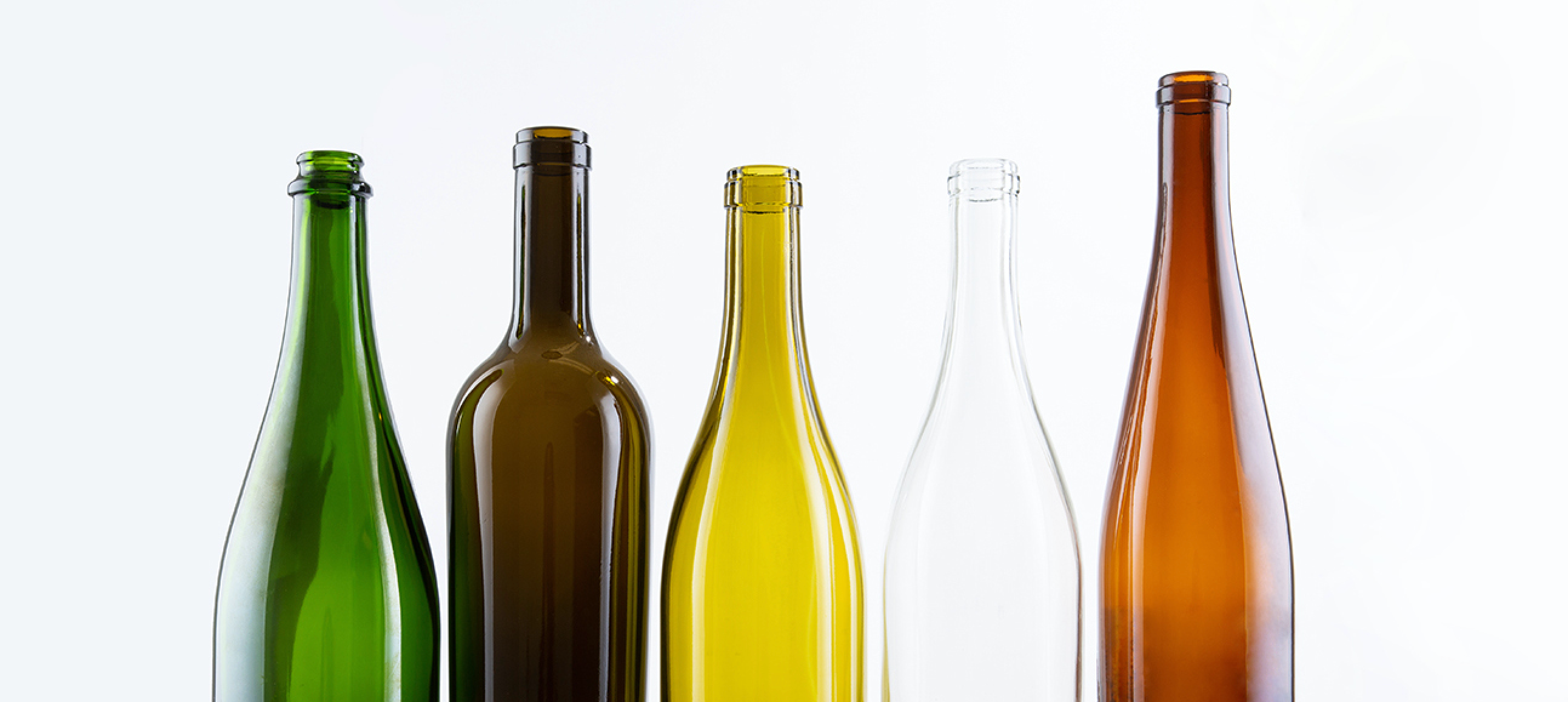 imgi_236_Glass-Bottles-in-Different-Shades.png